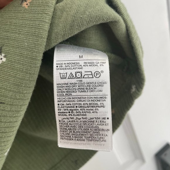 Old Navy Soft Green Floral Top - Picture 4 of 4